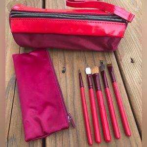 MAC Brush set with two cases